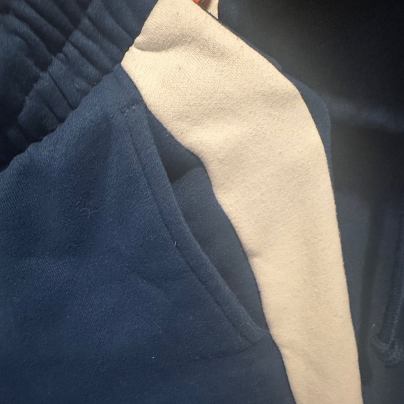 Forever 21 Crop top & Jogger set - Picture 2 of 4